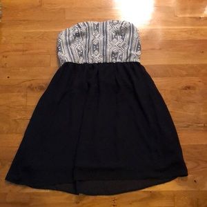 Short strapless blue Aztec print dress